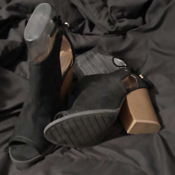 Qupid Heels - Picture 3 of 4